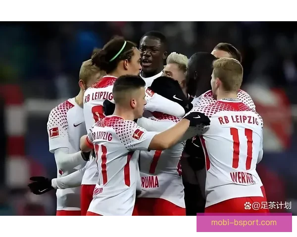 鲍姆加特纳坐镇莱比锡中场梳理攻防节奏成为球队运转关键核心支点